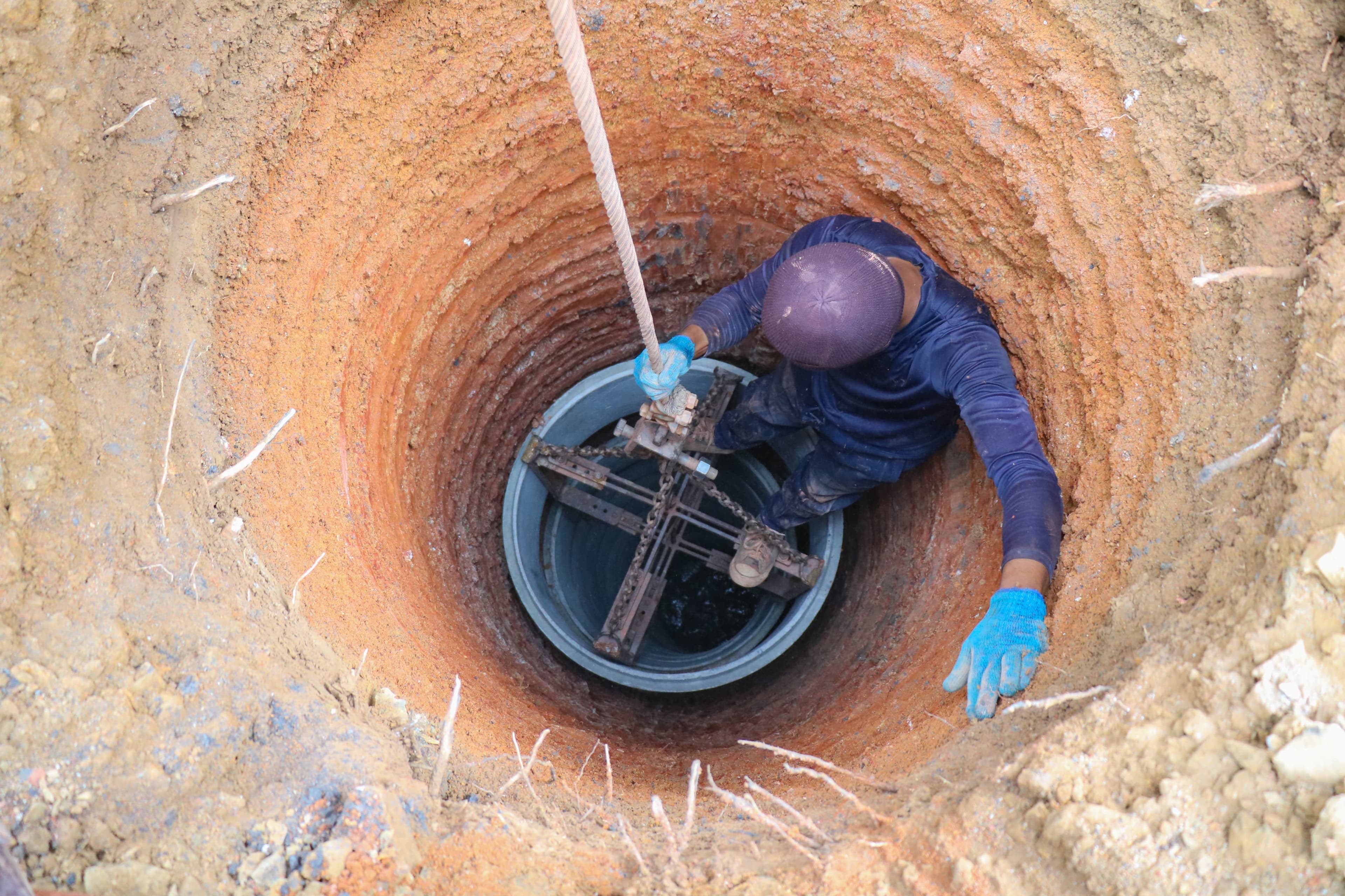 Borewell Tanks / Sump Cleaning